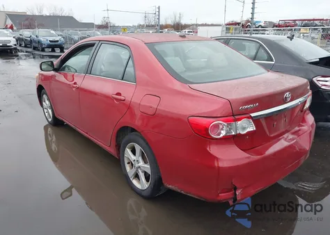 2013 Toyota Corolla Le z USA, uszkodzony, nr VIN 2T1BU4EE4DC972110